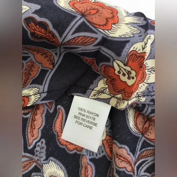 Chelsea & Theodore Floral Peasant Blouse Size M Navy Oversized Tie-Neck Top - Picture 5 of 5